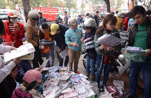 Canh tranh sao nổi với áo sơmi Tàu 70 ngàn