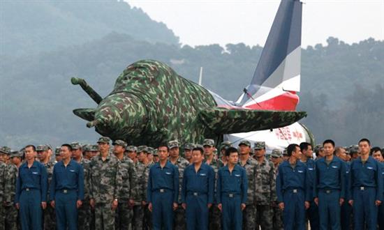 Mỹ sợ Trung Quốc thay chủ bầu trời