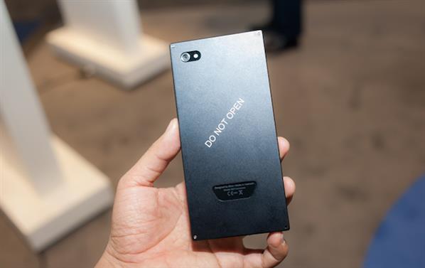 BPhone: nâng niu smartphone Việt với 10 tỷ đồng?