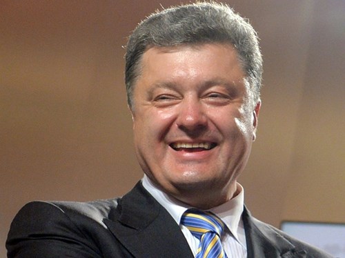 Ukraine sắp vỡ nợ nhưng TT Poroshenko lại giàu gấp bội