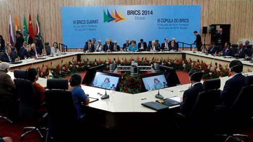 Nga, Trung thúc đẩy ngân hàng mới cạnh tranh với IMF