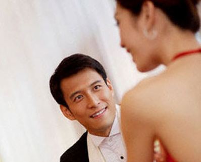 Đàn bà ăn nhau ở cái ngoại hình đó em