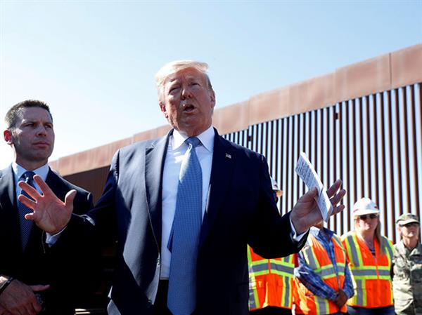 Tổng thống Trump phản pháo cuộc điều tra luận tội