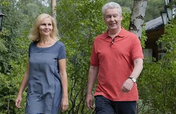 Thị trưởng Moskva li hôn