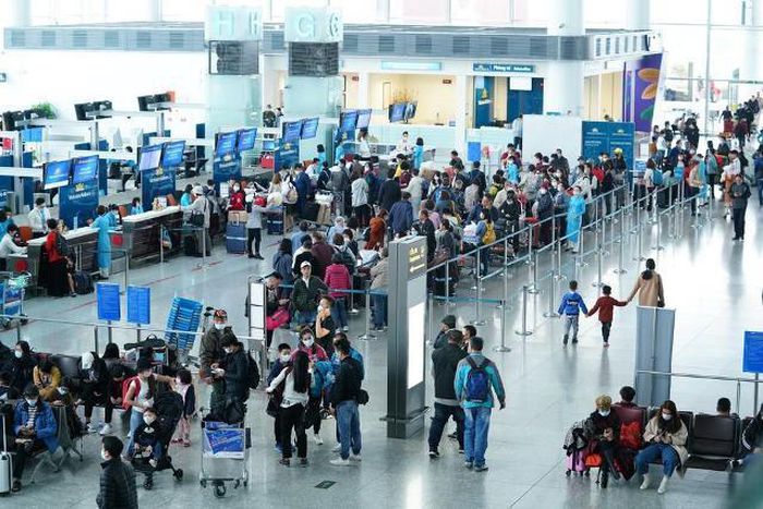 Khách ngóng tiền hoàn vé máy bay, tàu tết 2021