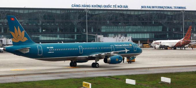 Nhân viên hãng hàng không nước ngoài khó '3 tại chỗ' vì 2-3 ngày mới có một chuyến bay