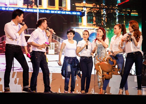 Đêm nhạc quy tụ Mỹ Tâm, Mr Đàm ế khách bất ngờ
