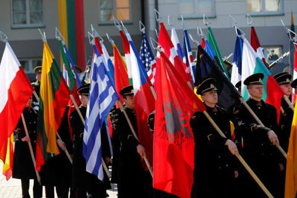 NATO 70 tuổi, Nga khuyên phải thắng 