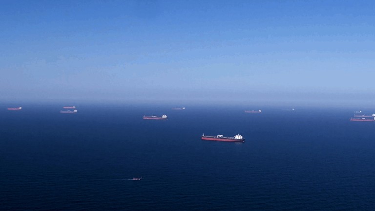 Saudi Arabia tăng giá bán dầu cho châu Âu và châu Á