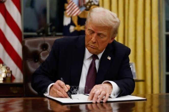Những lo ngại về chương trình 'thị thực vàng' 5 triệu USD của Tổng thống Trump