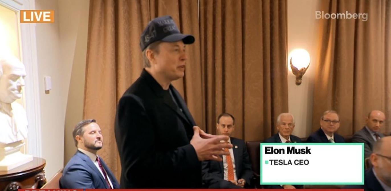Tổng thống Donald Trump đặc cách tỉ phú Elon Musk, chính phủ Mỹ tiếp tục sa thải 'khủng'