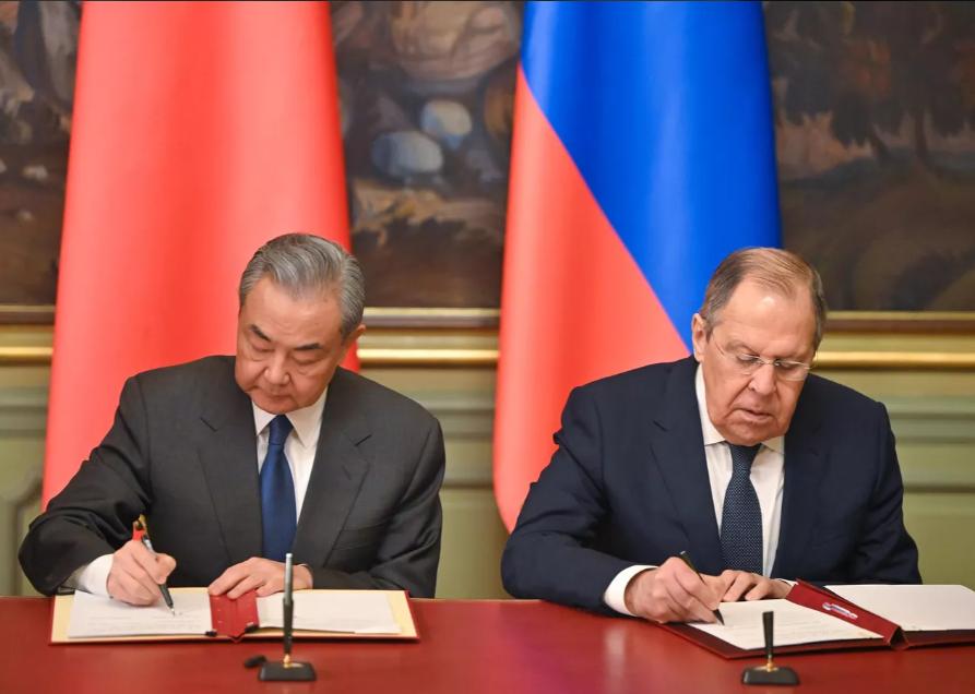 Ngoại trưởng Nga và Ngoại trưởng Trung Quốc thảo luận về khủng hoảng Ukraina