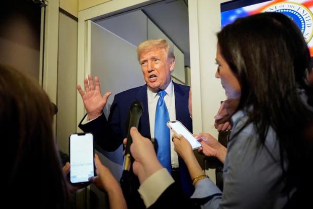 Ông Trump trả lời câu hỏi về khả năng hoãn áp thuế với các nước