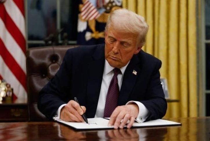 Tổng thống Trump áp mức thuế 90% với kiện hàng giá trị dưới 800 USD gửi từ Trung Quốc