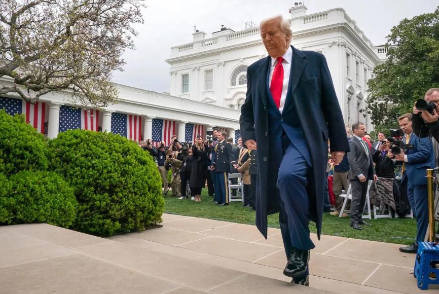 FT: Cuộc chiến thương mại của Trump với Trung Quốc chắc chắn sẽ thất bại vì ba lý do