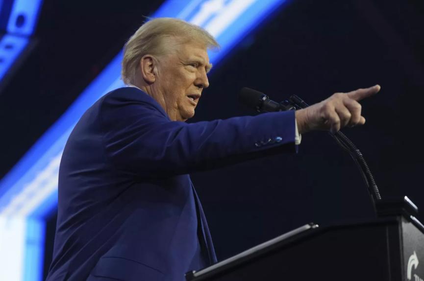 Tổng thống Trump nói việc đưa Ukraina vào cuộc xung đột với Nga là không khôn ngoan