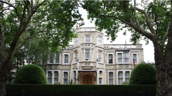 Đại sứ quán Nga bình luận về kế hoạch phát triển vũ khí mạng của London