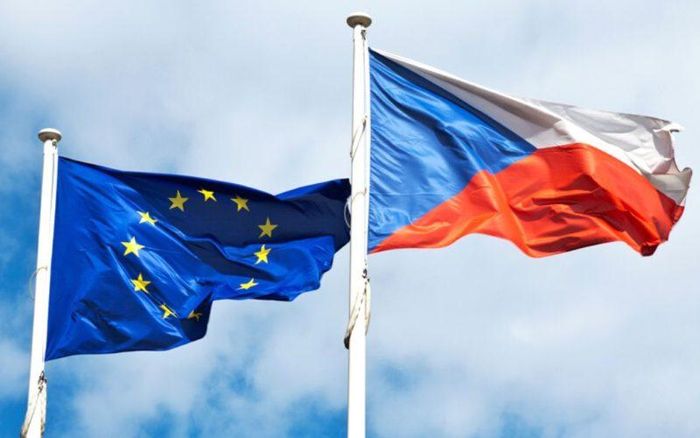 Tỷ lệ ủng hộ EU và NATO suy giảm ở Séc