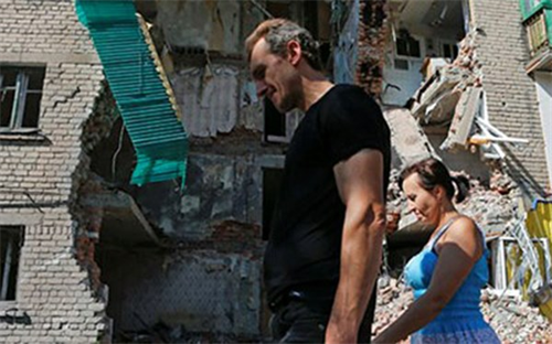 Tình người vỡ nát vì xung đột ở Đông Ukraine