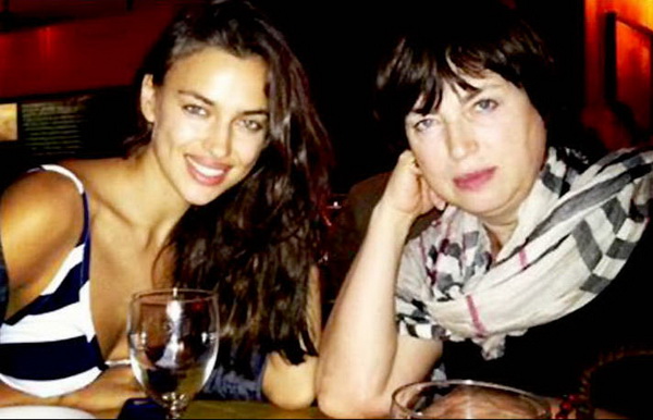 Đi tắm hơi, mẹ Irina Shayk bị bỏng