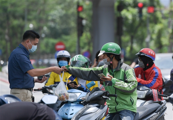 Hà Nội đồng ý cho shipper hoạt động từ 9 đến 20h hàng ngày