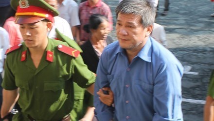 Siêu lừa vượt mặt ông Trầm Bê khai gì tại tòa?