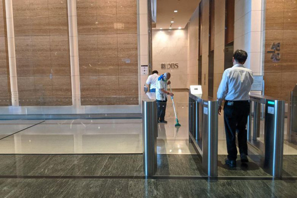 300 nhân viên ngân hàng Singapore sơ tán vì một đồng nghiệp nhiễm corona