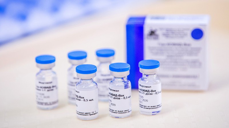 Bên trong cơ sở sản xuất hàng triệu liều vaccine Sputnik V một tháng của Nga