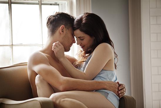 Sự thật về độ tuổi lần đầu làm ''chuyện ấy'' của trai, gái trên thế giới