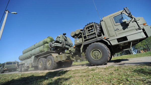 Nga tăng cường thêm 1 trung đoàn tên lửa S-400 bảo vệ Moskva