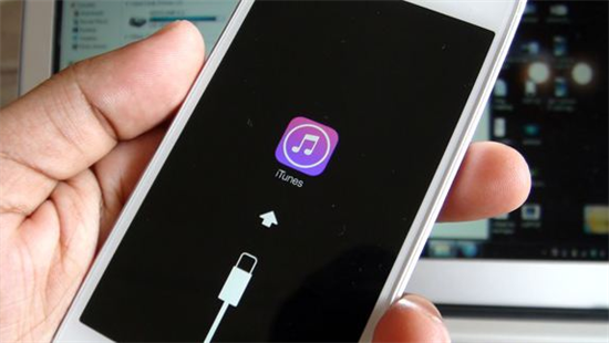 iPhone, iPad nếu nâng cấp trực tiếp lên iOS 7 sẽ bị treo táo khi jailbreak