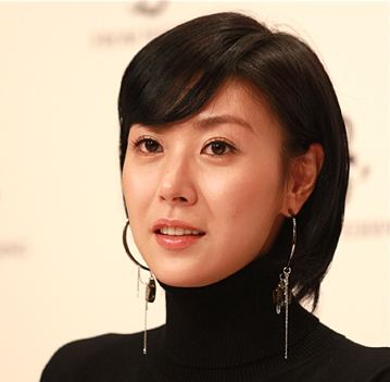 Bị cáo buộc bán dâm 