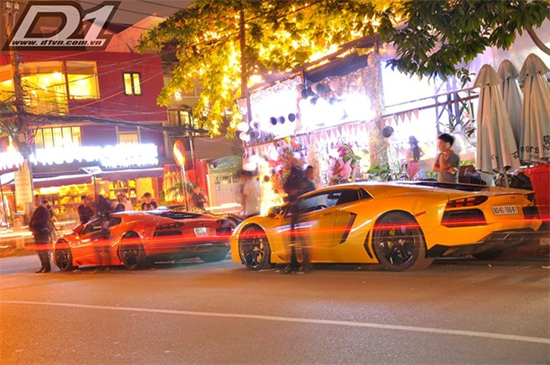 Đại gia chơi siêu xe lãng quên Cường đôla