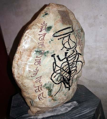 Ly kỳ chuyện 'trấn yểm' khó lý giải ở Việt Nam