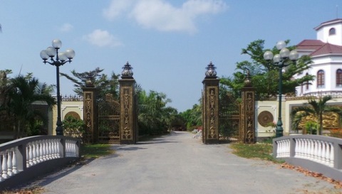 Biệt thự quan chức: Vòng vo khó tránh nghi ngờ