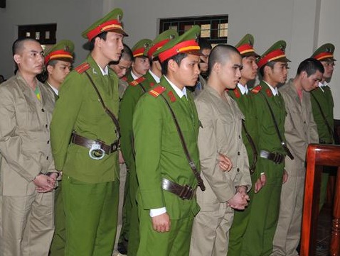 Vụ “quan tài diễu phố”: Tòa tuyên huỷ án sơ thẩm