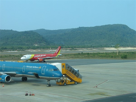 Huyền bí ‘cây ma’ bị cô gái trẻ nhập hồn ở sân bay Phú Quốc