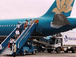 Đình chỉ bay 5 phi công, tiếp viên nghi dính líu hàng lậu