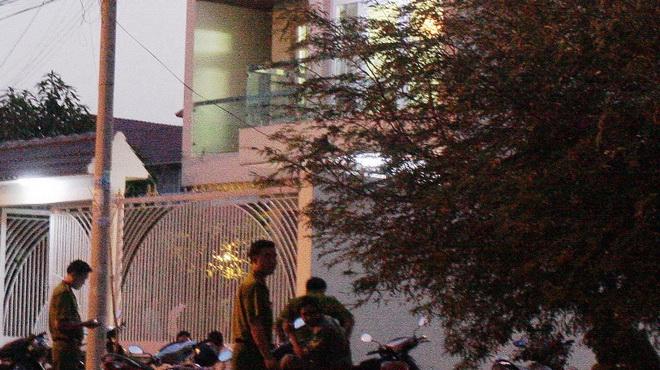 Bắt 12 nghi phạm nước ngoài lừa đảo bằng công nghệ cao