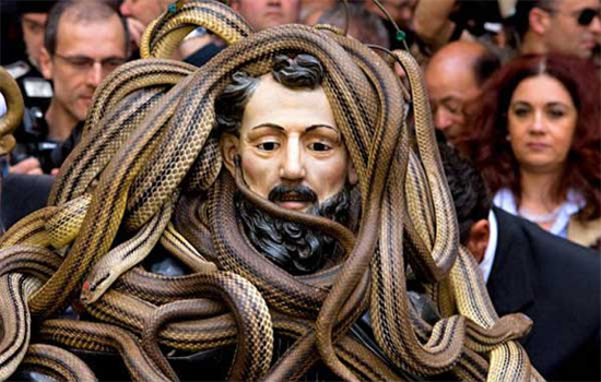 Lễ hội thánh rắn độc nhất vô nhị trên thế giới