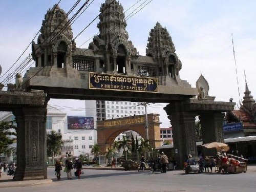 Thái Lan nhận sai, bỏ quy định bắt du khách Việt “xòe 700 USD” khi nhập cảnh