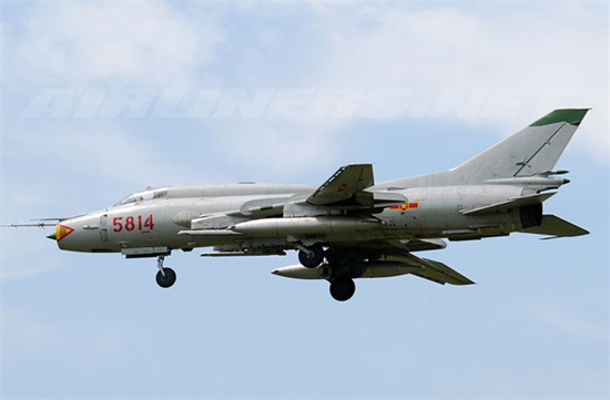 Tận mắt những máy bay được Việt Nam điều ra Trường Sa