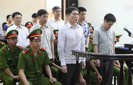 Điều gì khiến Dương Tự Trọng không còn ‘ngoan cố’?