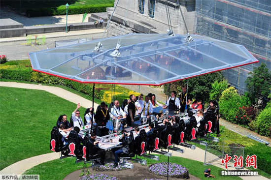 Kỳ lạ nhà hàng lơ lửng trên không