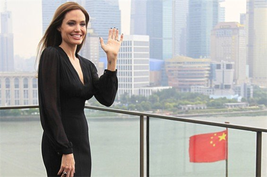 Angelina Jolie vô tình “chọc giận