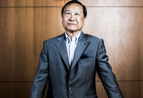 Không có việc triệu phú gốc Việt mua tháp Eiffel