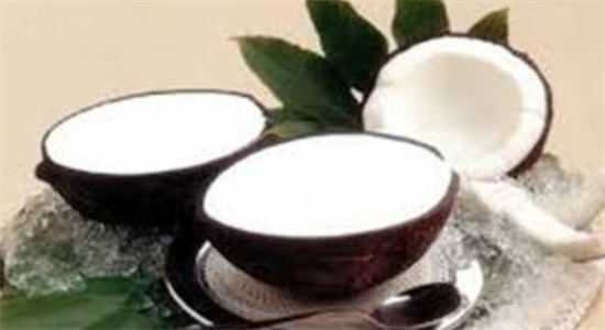 Nước dừa: Tuyệt đối không uống nếu thuộc 3 nhóm người sau