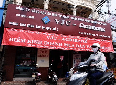 Ngày đầu kinh doanh vàng miếng theo phương thức mới