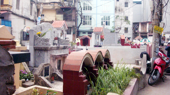 Sống gần... người chết