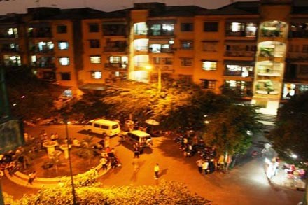 Con bạc trốn chạy ngã lầu bị thương là… “anh hùng” bắt cướp!